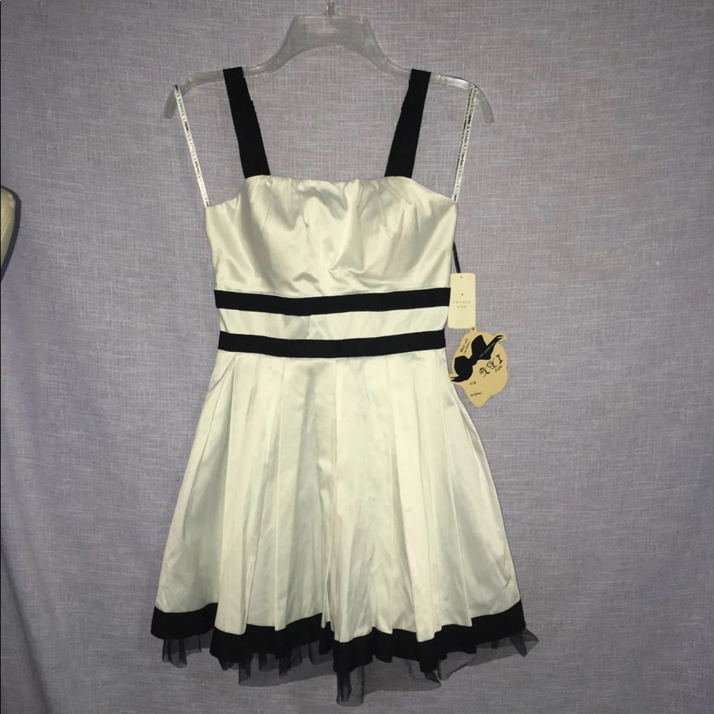 XXI Twenty One S Small Dress Forever 21 NWT mini